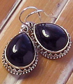 Zilveren edelsteen oorbellen met zwarte Onyx in vintage setting