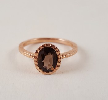 Rosé vergulde ring gezet met ovale Smokey Topaas 17.3 mm