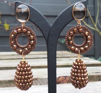 Vergulde oorbellen goud bruine kristallen en ovale Smokey Topaas