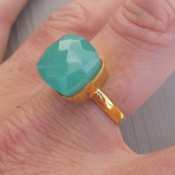 Vergulde ring gezet met vierkante aqua Chalcedooon