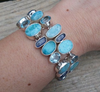 Zilveren armband gezet met Larimar, Kyaniet en Topaas