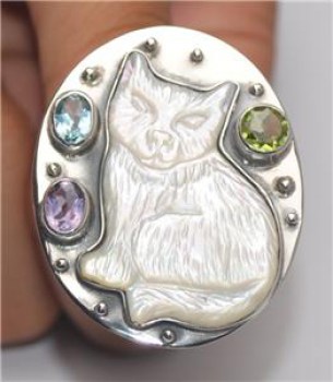 Zilveren edelsteen ring kat uit Parelmoer maat 19 mm