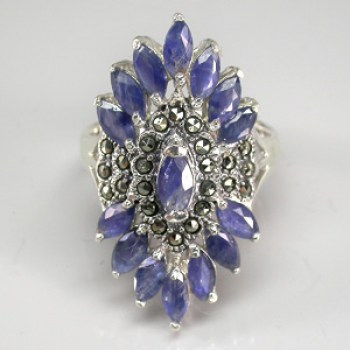 Zilveren edelsteen ring met Saffieren en Markasiet maat 18.9 mm