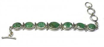 Zilveren edelsteen armband gezet met ovale Emerald schakels