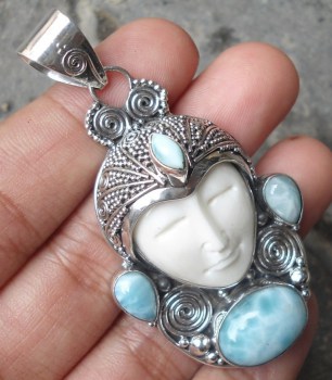 Zilveren hanger met gezicht en Larimar