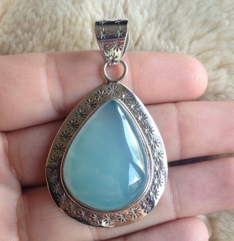 Zilveren hanger met druppelvorm aqua Chalcedoon