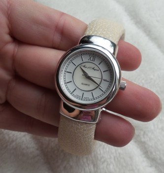 Zilveren horloge / armband van crème Roggenleer