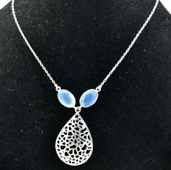 Zilveren ketting gezet met Chalcedoon en zilveren hanger