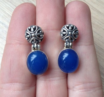 Zilveren oorbellen met ovale blauw Chalcedoon