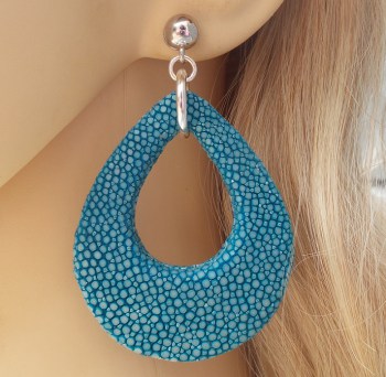 Zilveren oorbellen met druppel van blauw Roggenleer
