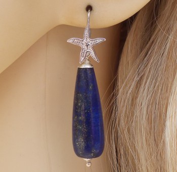 Zilveren oorbellen met smalle Lapis Lazuli briolet