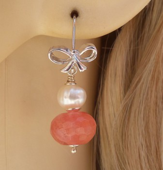 Zilveren oorbellen met Cherry quartz en Parel