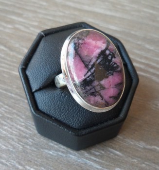 Zilveren ring gezet met Rhodoniet ring maat 17.7 mm