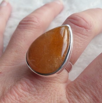Zilveren ring gezet met Kersenkwarts (aardbeikwarts) maat 18.5 m