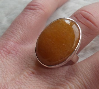 Zilveren ring gezet met Kersenkwarts (aardbeikwarts) maat 17.5 m