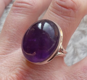 Zilveren ring gezet met grote cabochon Amethist 20.5 mm