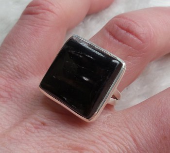 Zilveren ring gezet met vierkante Hypersteen 17 mm