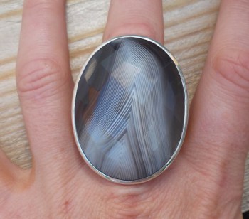 Zilveren ring gezet met grote grijze Botswana Agaat 18 mm