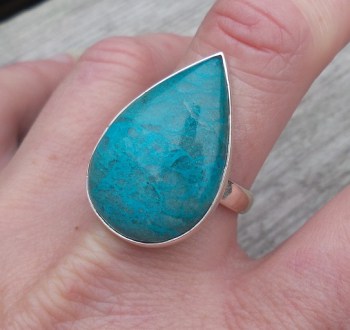 Zilveren ring gezet met druppelvorm Chrysocolla maat 19.7 mm