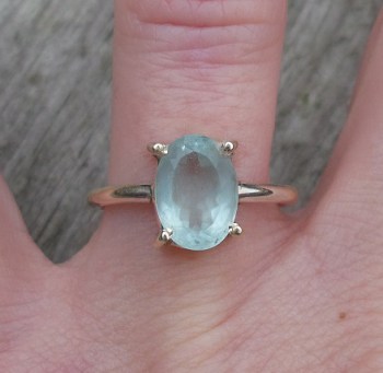 Zilveren ring gezet met ovale facet Aquamarijn 17.3 mm
