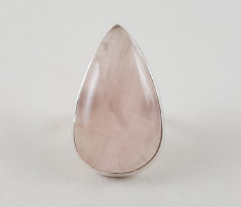 Zilveren ring gezet met grote druppelvormige Rozenkwarts 17 mm