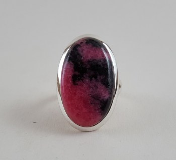 Zilveren ring gezet met ovale Rhodoniet 19.7 mm