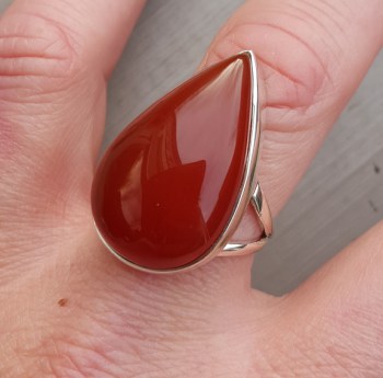 Zilveren ring gezet met druppelvormige Carneool 19.3 mm
