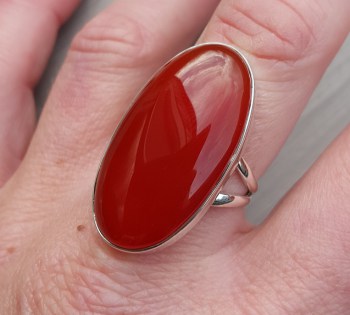 Zilveren ring gezet met ovale cabochon Carneool 18.5 mm