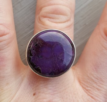 Zilveren ring gezet met ronde Sugiliet 19 mm