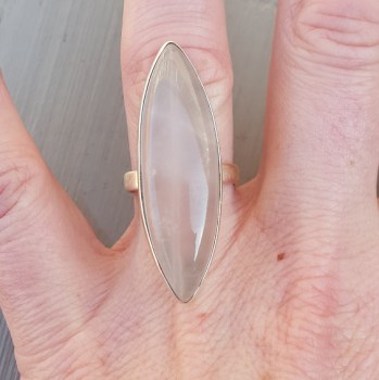 Zilveren ring gezet met marquise cabochon Rozenkwarts 16.5 mm