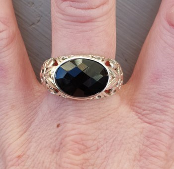 Zilveren ring gezet met dwarsliggende ovale Onyx 19 mm