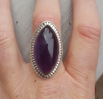 Zilveren ring gezet met grote marquise Amethist 18 mm