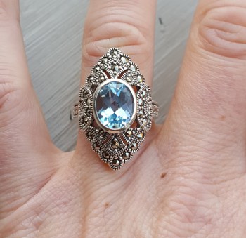 Zilveren ring gezet met blauw Topaas en Markasiet 17 mm