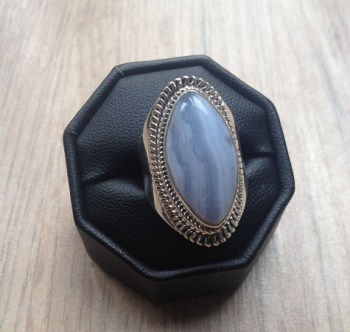 Zilveren ring met ovale blauw Lace Agaat maat 17 mm