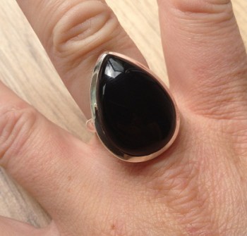 Zilveren ring met brede cabochon Onyx ring maat 18.5 mm