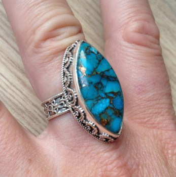 Zilveren ring met ovale koper blauw Turkoois bewerkte setting 18