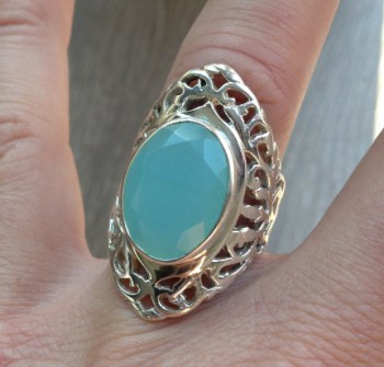 Zilveren ring met Chalcedoon in open bewerkte setting maat 17.5 