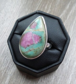 Zilveren ring met druppelvorm Robijn in Fuchsiet maat 17.5 mm