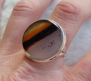 Zilveren ring met ronde Montana Agaat maat 19 mm