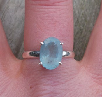 Zilveren ring met ovale facet Aquamarijn 19 mm