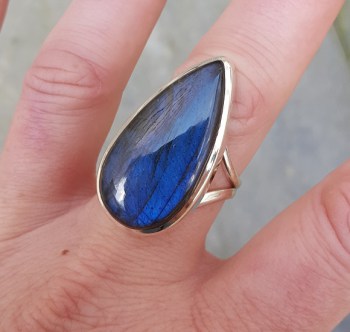 Zilveren ring met druppelvormige cabochon Labradoriet 19 mm