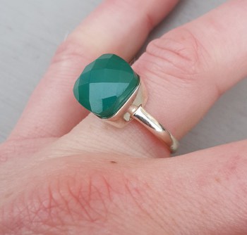 Zilveren ring met vierkante groene Onyx 18 of 20 mm