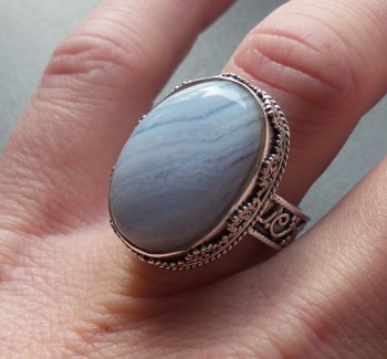 Zilveren ring ovale blauw Lace Agaat in bewerkte setting 17.3 mm