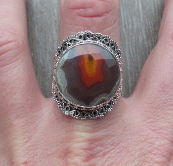 Zilveren ring ronde facet Botswana Agaat bewerkte setting 19