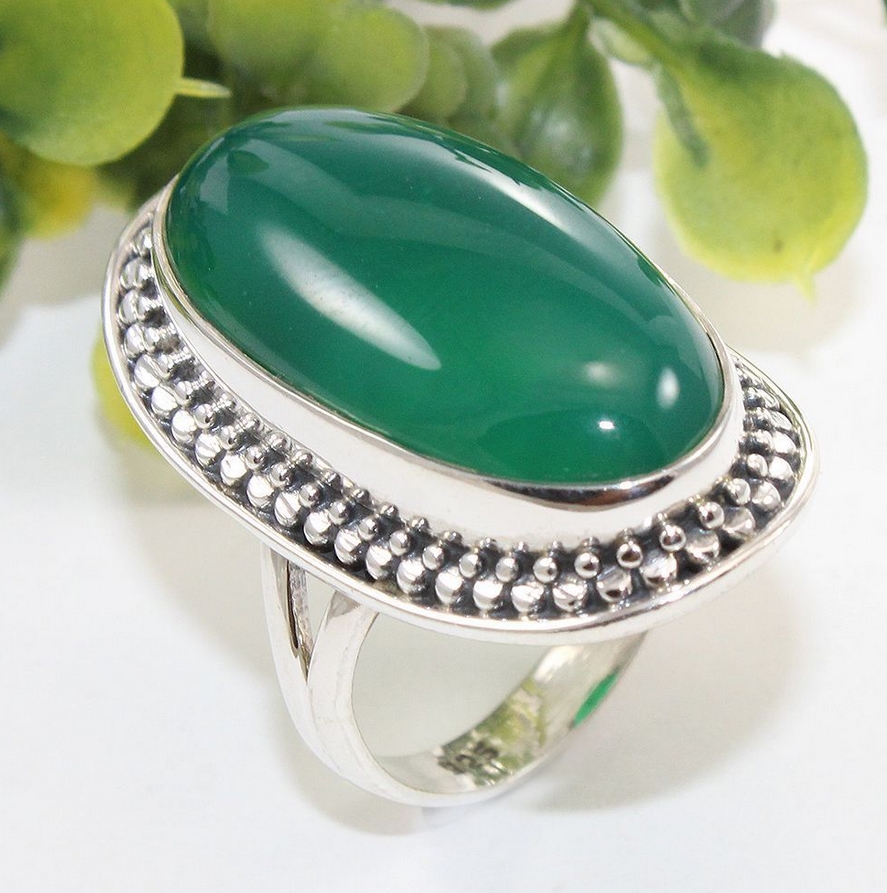 Uitgelezene Zilveren ring gezet met grote ovale groene Onyx 18 mm | Zilveren EN-77